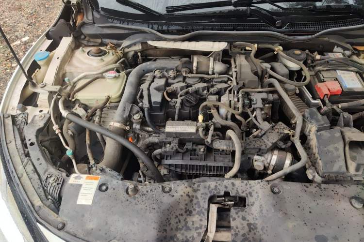 Used Honda Civic 2019 180TURBO CVT Shangyue Edition China V Emission Standard Engine Bay Right