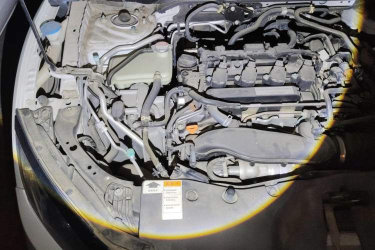 Used Honda Civic 2019 220TURBO CVT Dynamic Edition China VI Emission Standard Engine Bay Right