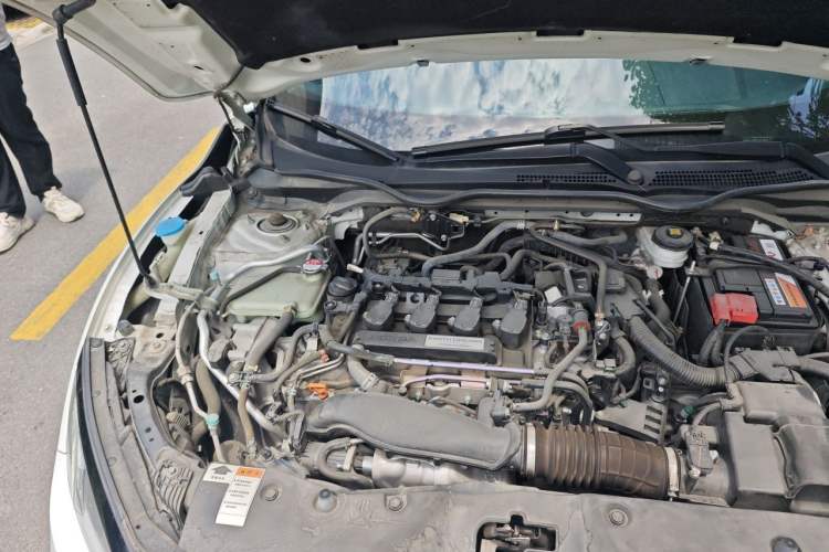 Used Honda Civic 2019 220TURBO CVT Dynamic Edition China V Emission Standard Engine Bay Right