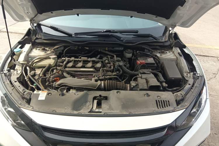 Used Honda Civic 2019 220TURBO CVT Dynamic Edition China VI Engine Bay