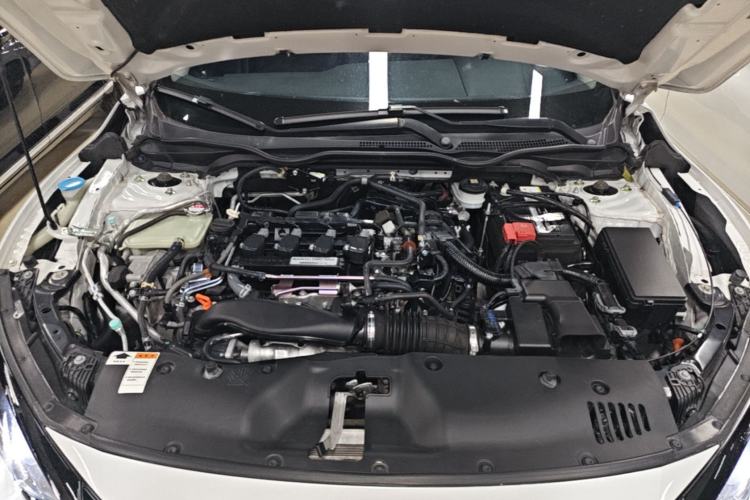 Used Honda Civic 2019 220TURBO CVT Dynamic Edition China VI Emission Standard Engine Bay