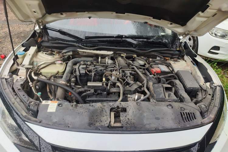 Used Honda Civic 2019 180TURBO CVT Shangyue Edition China V Emission Standard Engine Bay