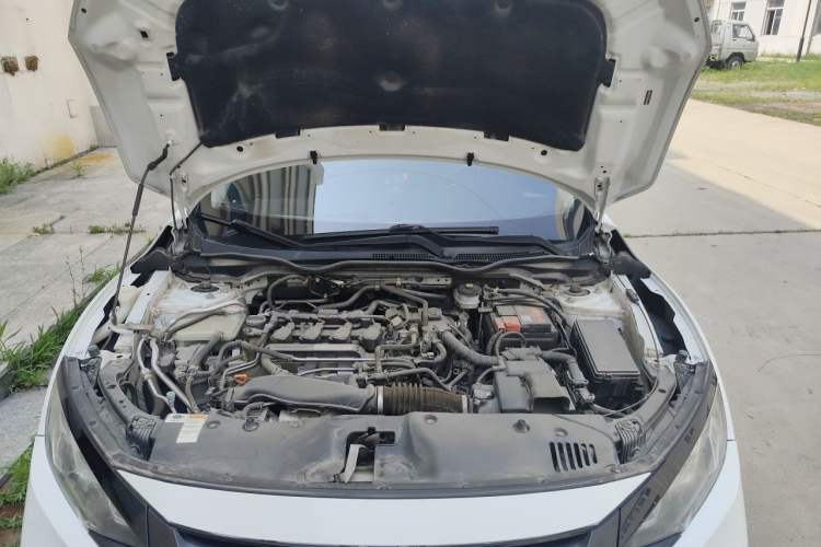 Used Honda Civic 2019 220TURBO CVT Dynamic Edition China VI Emission Standard Engine Bay