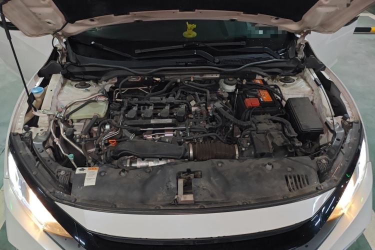 Used Honda Civic 2019 220TURBO CVT Dynamic Edition China VI Engine Bay
