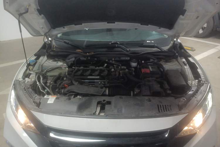 Used Honda Civic 2019 220TURBO CVT Dynamic Edition China VI Engine Bay