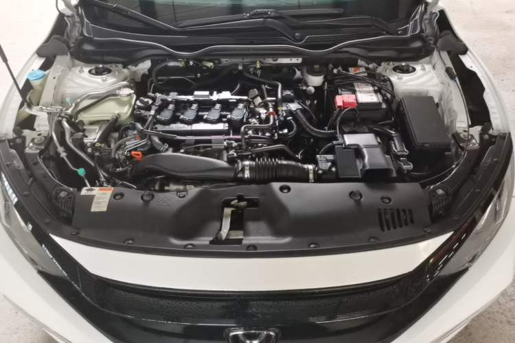 Used Honda Civic 2019 220TURBO CVT Dynamic Edition China VI Engine Bay