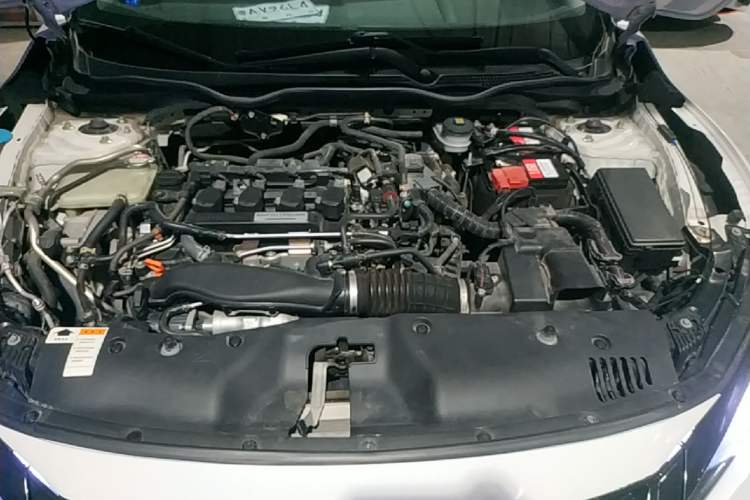 Used Honda Civic 2019 220TURBO Manual Jinkong Edition China VI Engine Bay