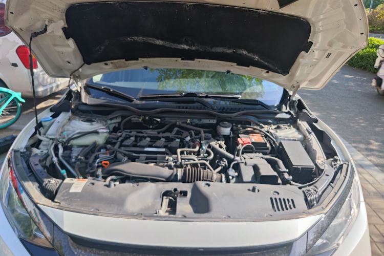 Used Honda Civic 2019 220TURBO CVT Dynamic Edition China VI Emission Standard Engine Bay