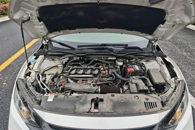 Used Honda Civic 2019 220TURBO CVT Dynamic Edition China VI Engine Bay