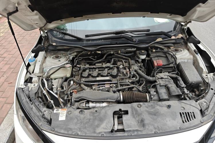 Used Honda Civic 2019 220TURBO CVT Dynamic Edition China VI Emission Standard Engine Bay