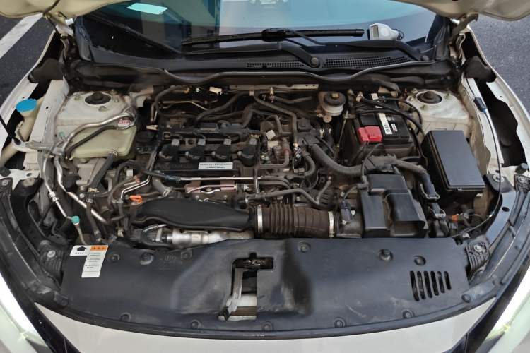 Used Honda Civic 2019 220TURBO CVT Dynamic Edition China VI Engine Bay