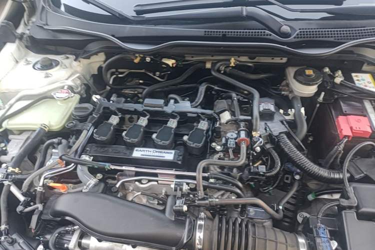 Used Honda Civic 2019 220TURBO CVT Dynamic Edition China VI Engine Bay