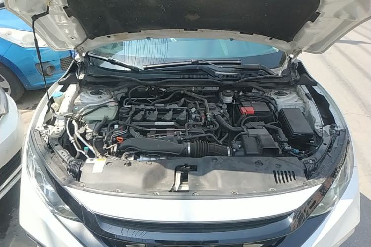 Used Honda Civic 2019 220TURBO CVT Dynamic Edition China VI Engine Bay
