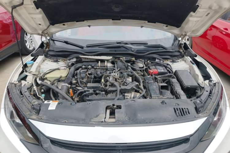 Used Honda Civic 2019 180TURBO CVT Shangyue Edition China V Emission Standard Engine Bay