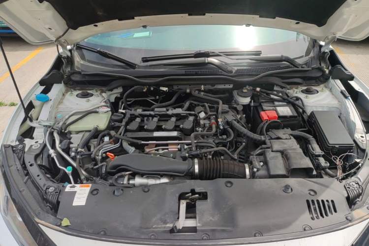 Used Honda Civic 2019 220TURBO CVT Dynamic Edition China VI Emission Standard Engine Bay