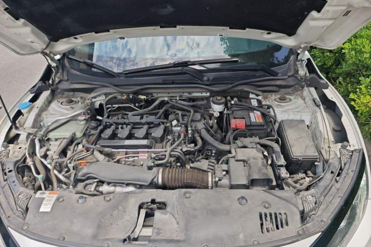 Used Honda Civic 2019 220TURBO CVT Dynamic Edition China V Emission Standard Engine Bay