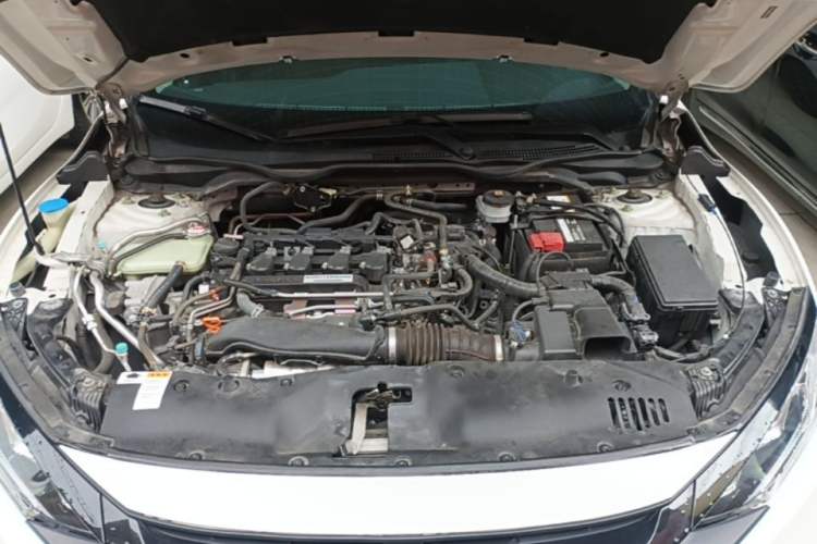 Used Honda Civic 2019 220TURBO CVT Dynamic Edition China VI Engine Bay