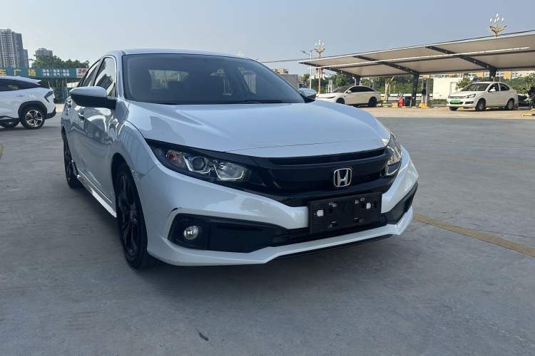 Used Honda Civic 2019 220TURBO CVT Dynamic Edition China VI Emission Standard Exterior 2