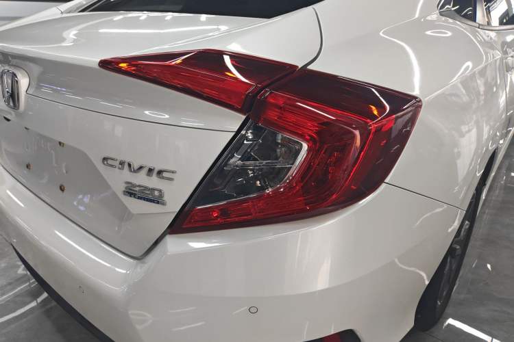 Used Honda Civic 2019 220TURBO CVT Dynamic Edition China VI Exterior 3