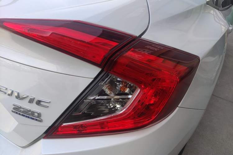 Used Honda Civic 2019 220TURBO CVT Dynamic Edition China VI Exterior 3