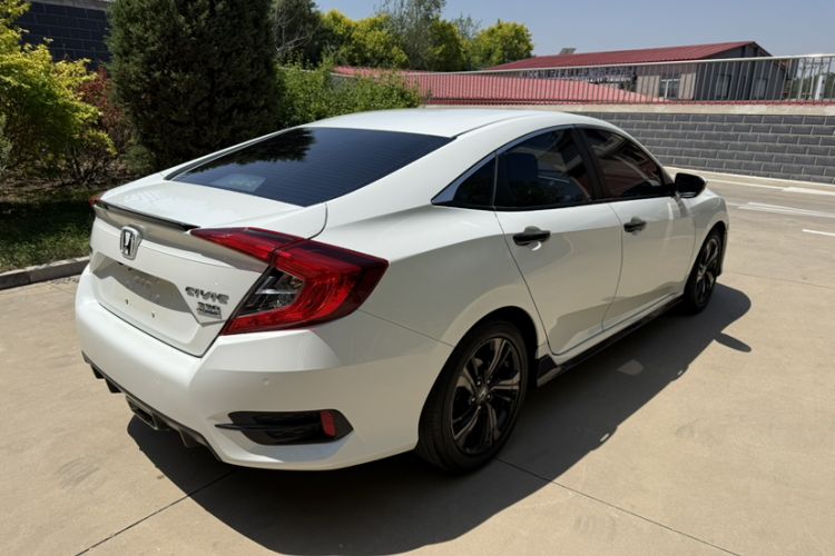 Used Honda Civic 2019 220TURBO CVT Dynamic Edition China VI Emission Standard Exterior 3
