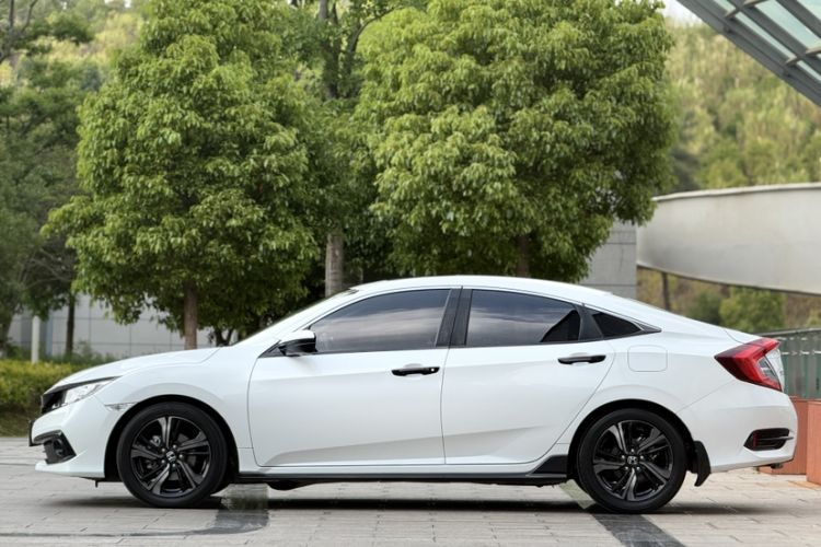 Used Honda Civic 2019 220TURBO CVT Dynamic Edition China VI Emission Standard Exterior 3