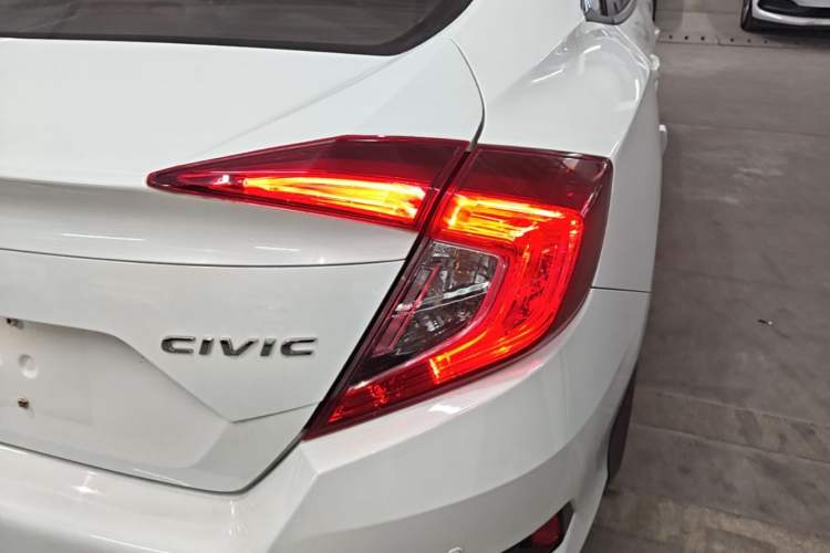 Used Honda Civic 2019 180TURBO CVT Shangdong Edition China VI Exterior 3