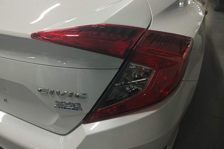 Used Honda Civic 2019 220TURBO CVT Dynamic Edition China VI Exterior 3