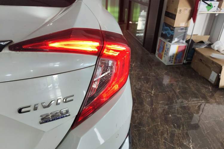 Used Honda Civic 2019 220TURBO CVT Dynamic Edition China VI Exterior 3