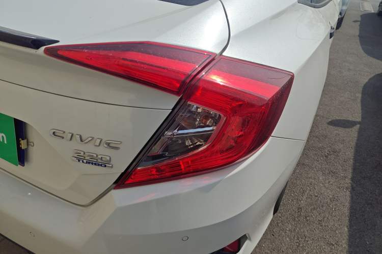 Used Honda Civic 2019 220TURBO CVT Dynamic Edition China VI Emission Standard Exterior 3
