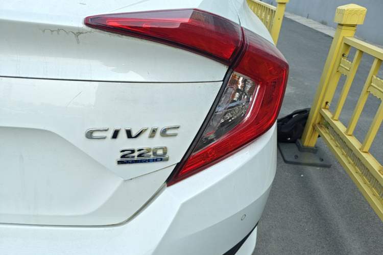 Used Honda Civic 2019 220TURBO CVT Dynamic Edition China VI Exterior 3