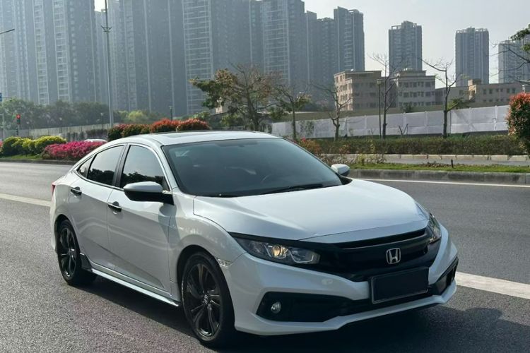 Used Honda Civic 2019 220TURBO CVT Dynamic Edition China VI Emission Standard Exterior 3