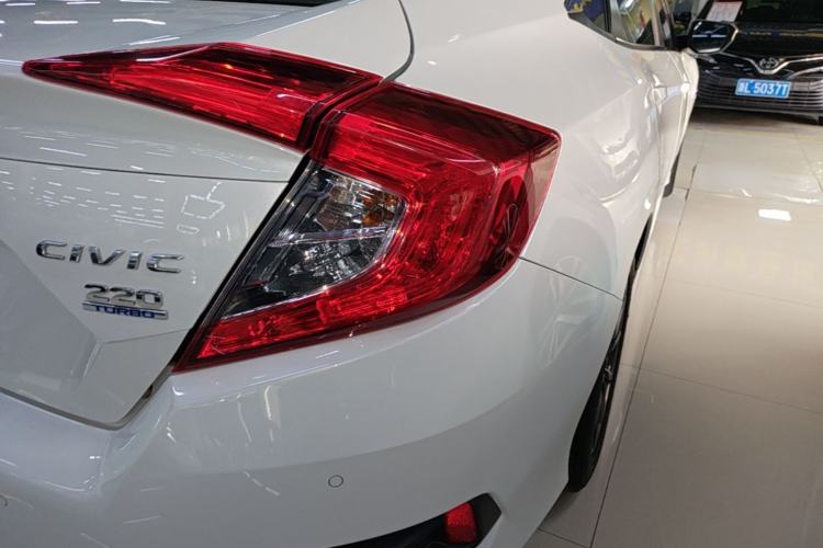 Used Honda Civic 2019 220TURBO CVT Dynamic Edition China VI Exterior 3