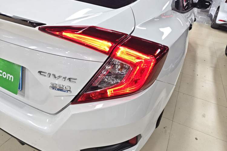 Used Honda Civic 2019 220TURBO CVT Dynamic Edition China VI Emission Standard Exterior 3