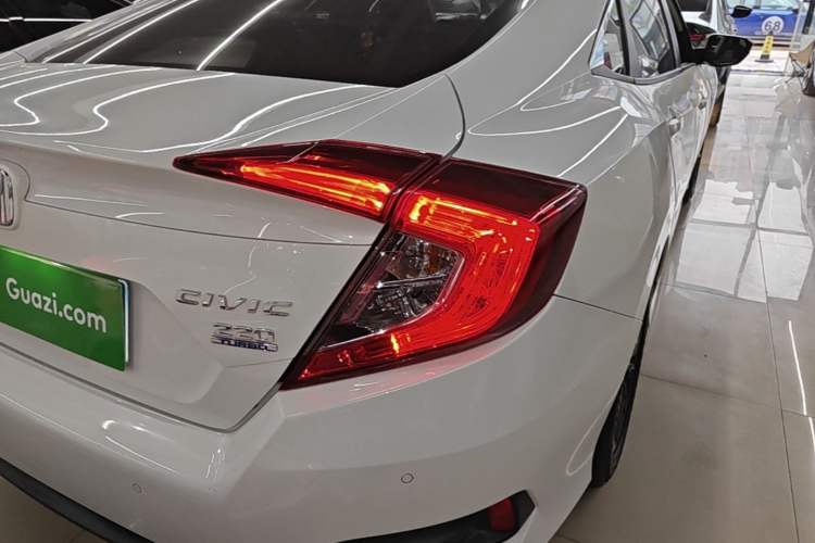 Used Honda Civic 2019 220TURBO CVT Dynamic Edition China VI Exterior 3