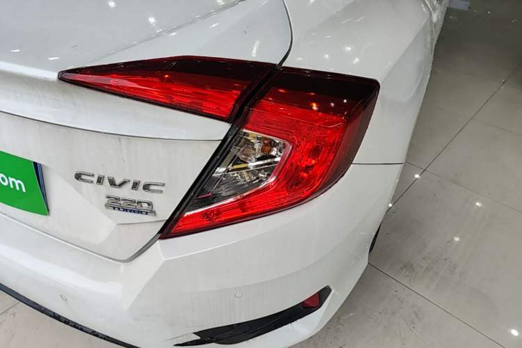 Used Honda Civic 2019 220TURBO CVT Dynamic Edition China V Exterior 3