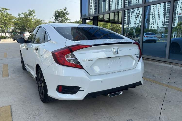 Used Honda Civic 2019 220TURBO CVT Dynamic Edition China VI Emission Standard Exterior 3