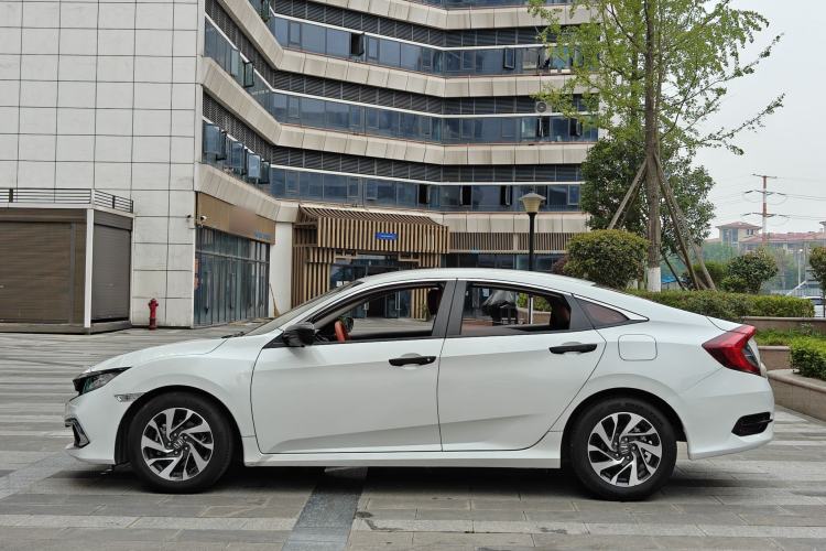 Used Honda Civic 2019 180TURBO CVT Shangyue Edition China V Emission Standard Exterior 3