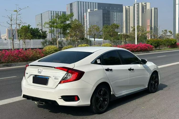 Used Honda Civic 2019 220TURBO CVT Dynamic Edition China VI Emission Standard Exterior 4
