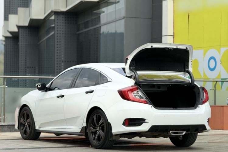 Used Honda Civic 2019 220TURBO CVT Dynamic Edition China VI Emission Standard Exterior 5