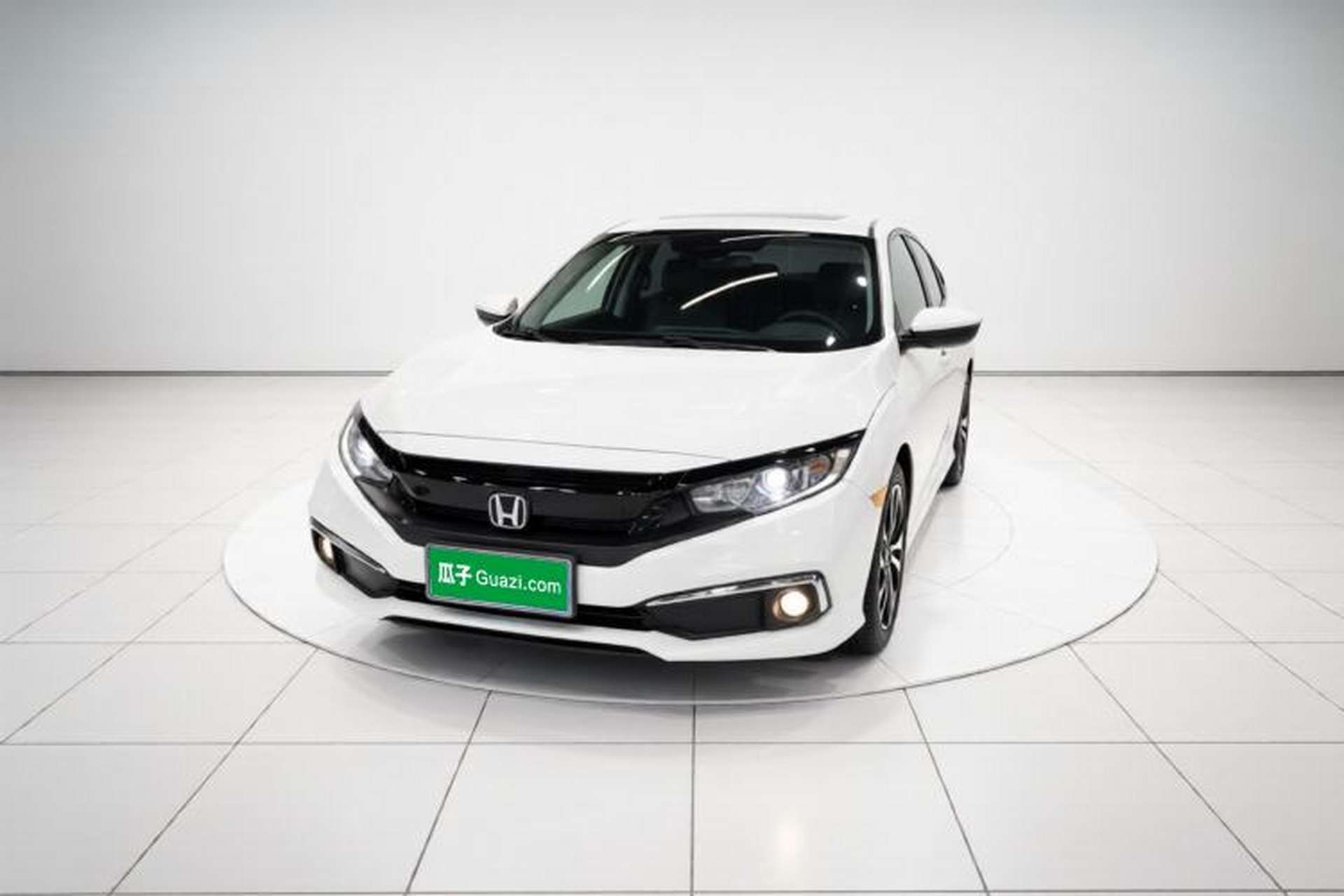 Used Honda Civic 2019 220TURBO CVT Dynamic Edition China VI Front Left 45 Deg