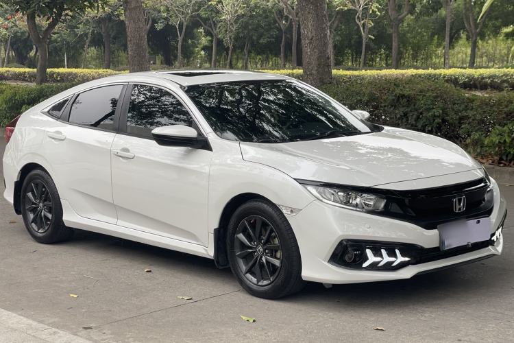 Used Honda Civic 2019 220TURBO CVT Dynamic Edition China VI Front Right 45 Deg