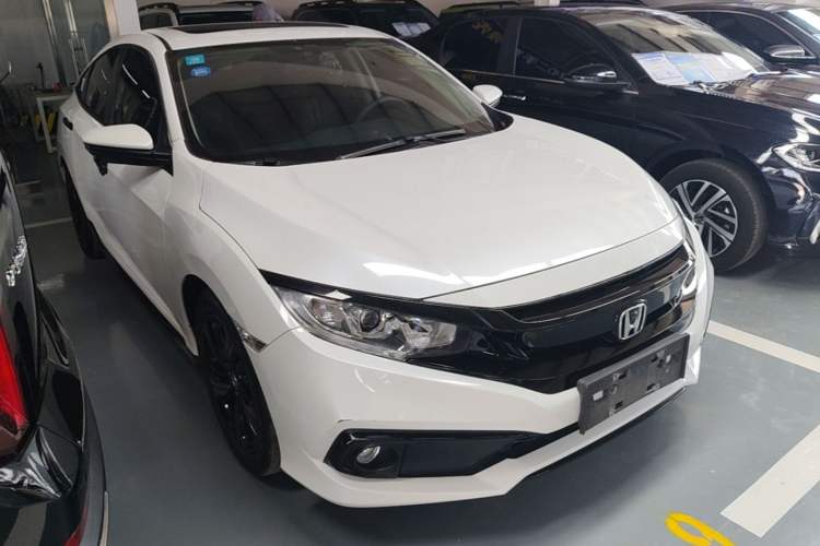 Used Honda Civic 2019 220TURBO CVT Dynamic Edition China V Emission Standard Front Right 45 Deg