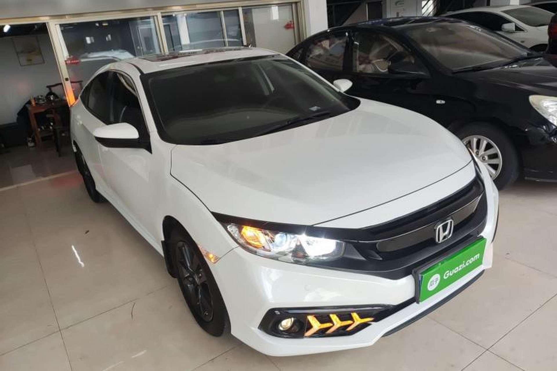 Used Honda Civic 2019 220TURBO CVT Dynamic Edition China VI Front Right 45 Deg