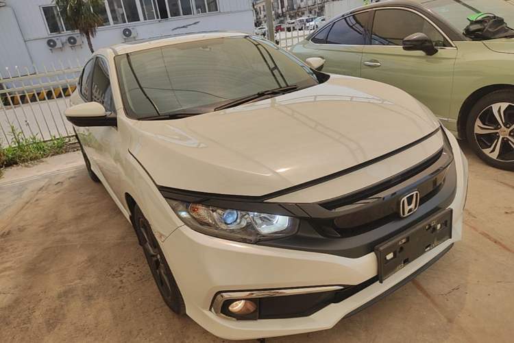 Used Honda Civic 2019 220TURBO CVT Dynamic Edition China VI Front Right 45 Deg