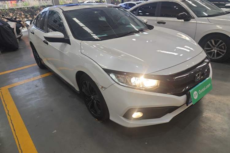 Used Honda Civic 2019 220TURBO CVT Dynamic Edition China VI Emission Standard Front Right 45 Deg
