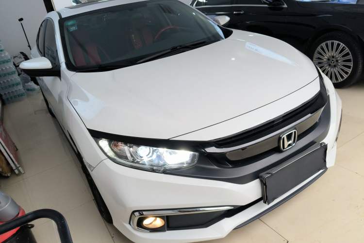 Used Honda Civic 2019 220TURBO CVT Dynamic Edition China VI Front Right 45 Deg