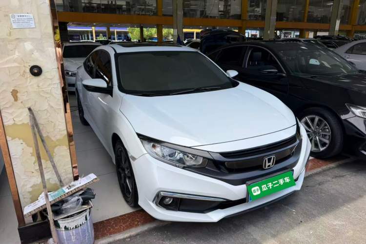 Used Honda Civic 2019 220TURBO CVT Dynamic Edition China VI Front Right 45 Deg