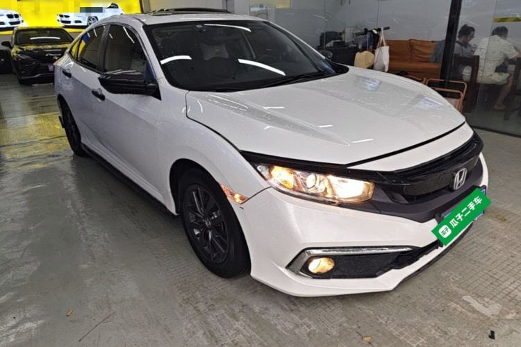 Used Honda Civic 2019 220TURBO CVT Dynamic Edition China VI Front Right 45 Deg