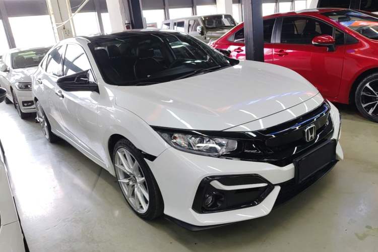 Used Honda Civic 2019 220TURBO CVT Dynamic Edition China VI Front Right 45 Deg
